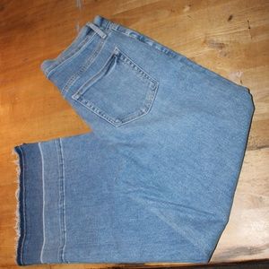 Cropped wide leg jean